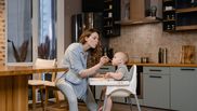 Cum putem să-i stimulăm interesul pentru mâncare copilului