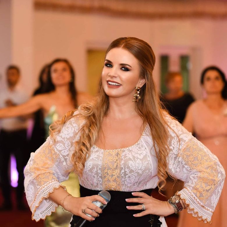 cine este marcela fota