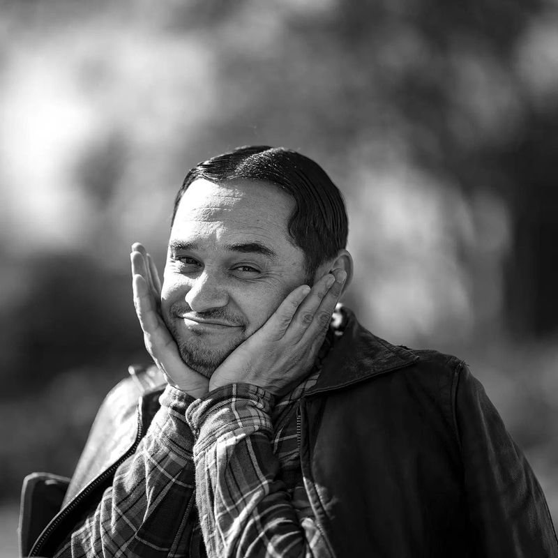 Cine este Mihai Rait