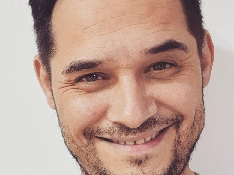 Cine este Mihai Rait