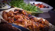 Cum transformi pieptul banal de pui în cea mai suculentă carne
