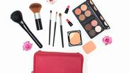 Ce trebuie să ai în geanta de machiaj în fiecare zi