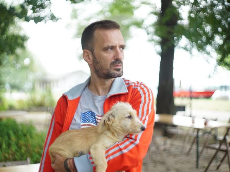 Adrian Teleșpan este unul dintre cei mai apreciați scriitori de la noi din țară cine este adrian telespan