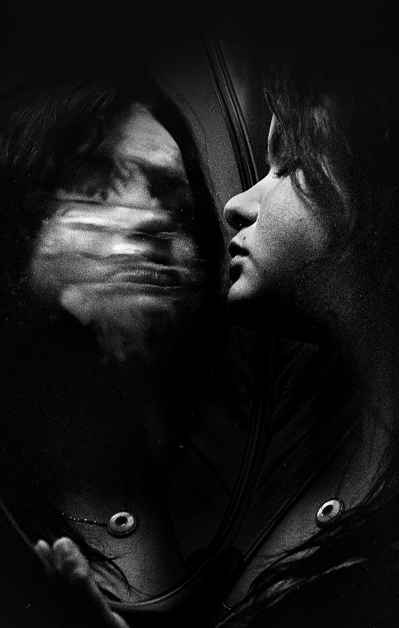 Cum &icirc;și lasă amprenta rănile copilăriei asupra personalității unui om