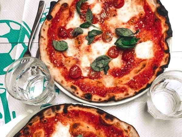 Ce se întâmplă dacă pui gheață atunci când reîncălzești pizza