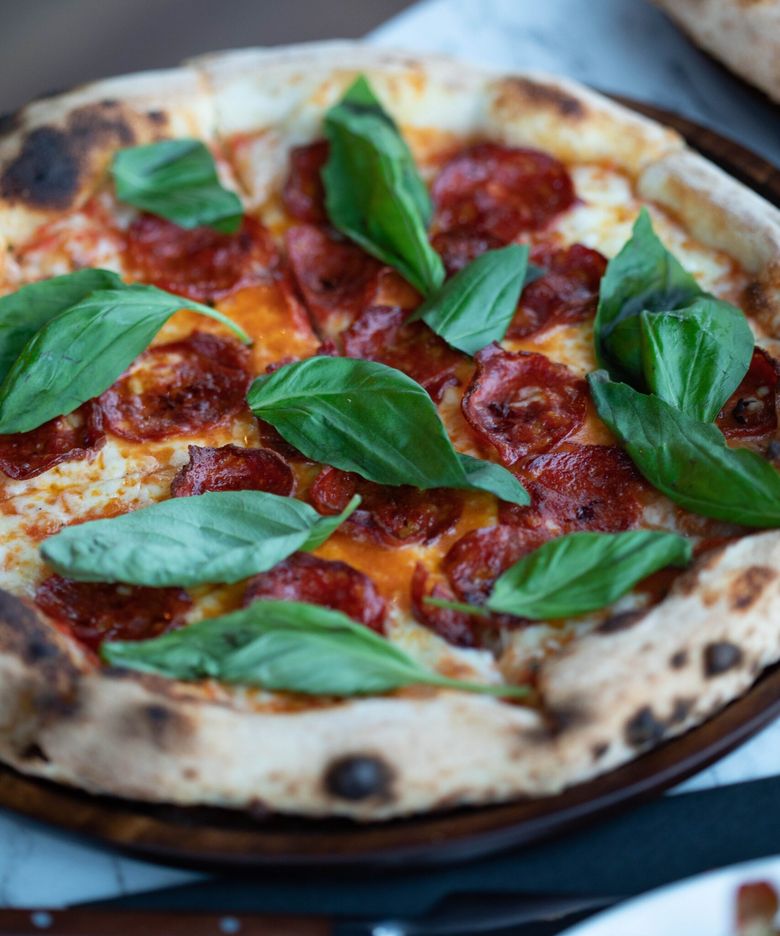 Rețetă de Pizza salami reteta de pizza salami