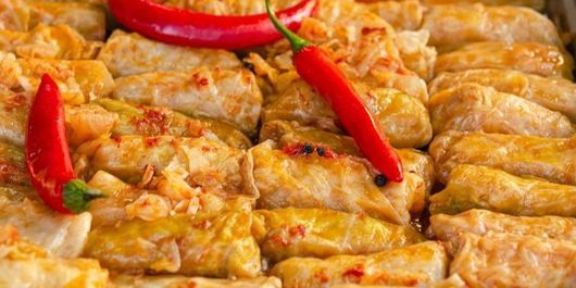 Ce trebuie să faci dacă varza pentru sarmale este prea sărată sau prea acră. Sorin Bontea are un truc care îi oferă gustul perfect
