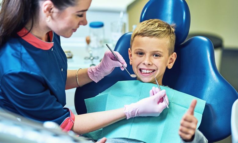 De ce am ales să-mi duc copilul la un dentist pediatru şi nu la orice dentist? De ce am ales să-mi duc copilul la un dentist pediatru şi nu la orice dentist?