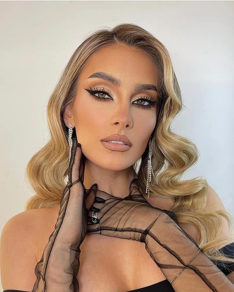 Cine este Mălina Avasiloaie