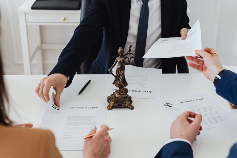 Ce presupune un divorț în fața instanței de judecată
