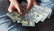 Cum să cheltuiești într-un mod plăcut banii economisiți  