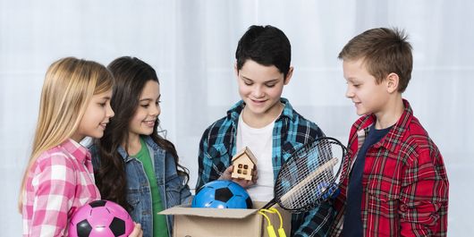 Cum convingem copilul să-și doneze din jucăriile vechi?