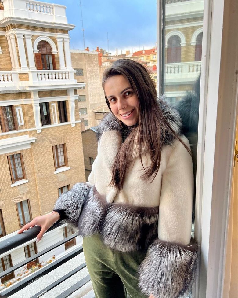 Georgiana Lobonț, strigăt de ajutor în mediul online! Georgiana Lobonț, strigăt de ajutor în mediul online!