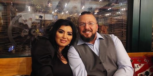 Cine este logodnicul Adrianei Bahmuțeanu. „Eu îi anunț pe cei care vor să mă despartă de Adriana și tot bagă strâmbe, că eu o iubesc în continuare.