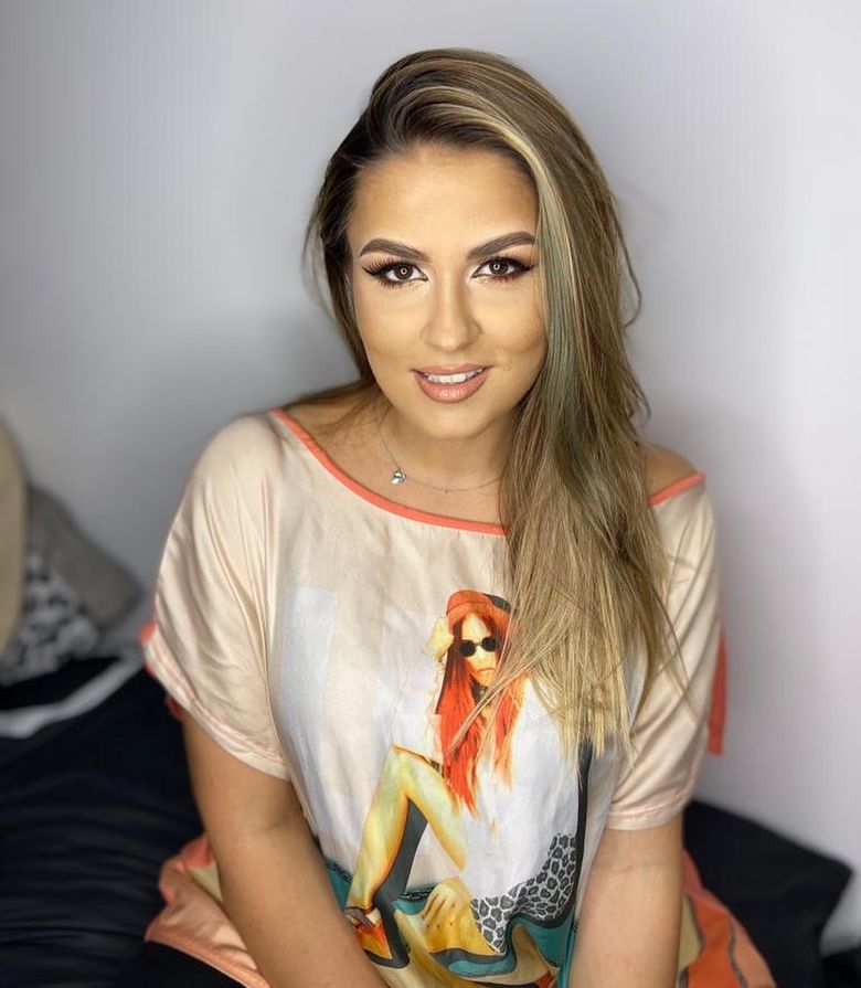 Cine este Cristina Almășan