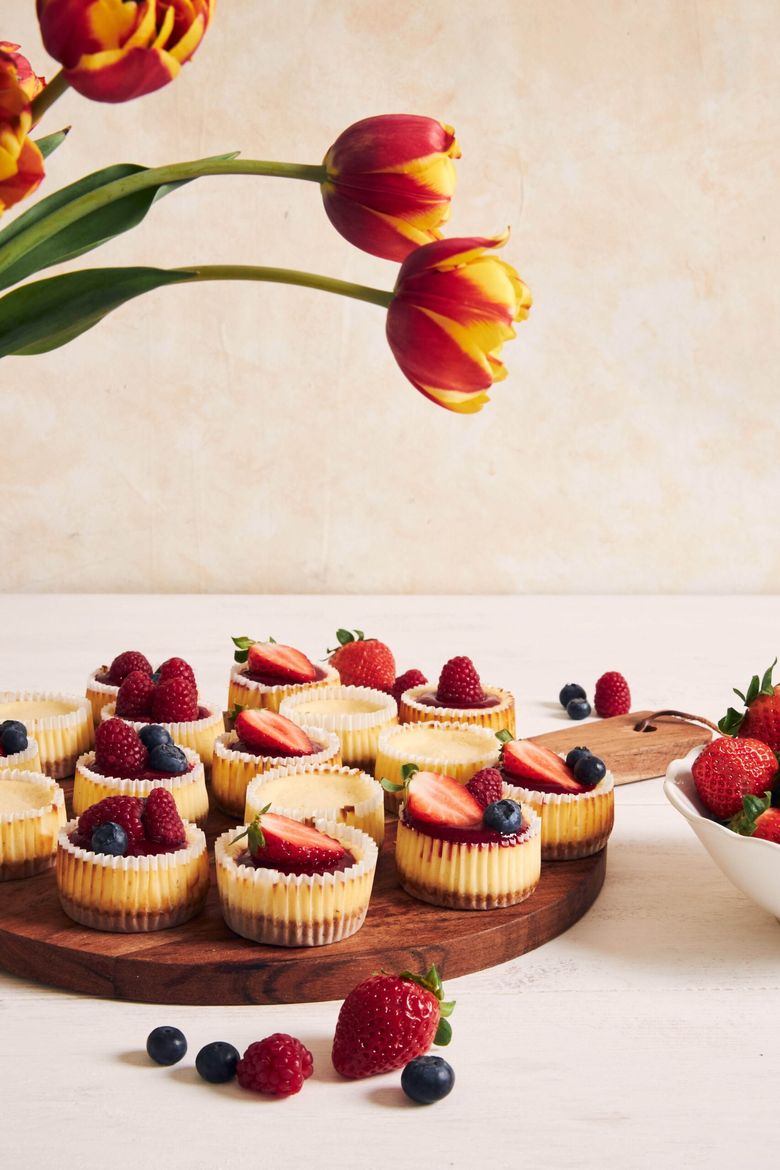 reteta de mini cheesecake cu ciocolata alba si zmeura