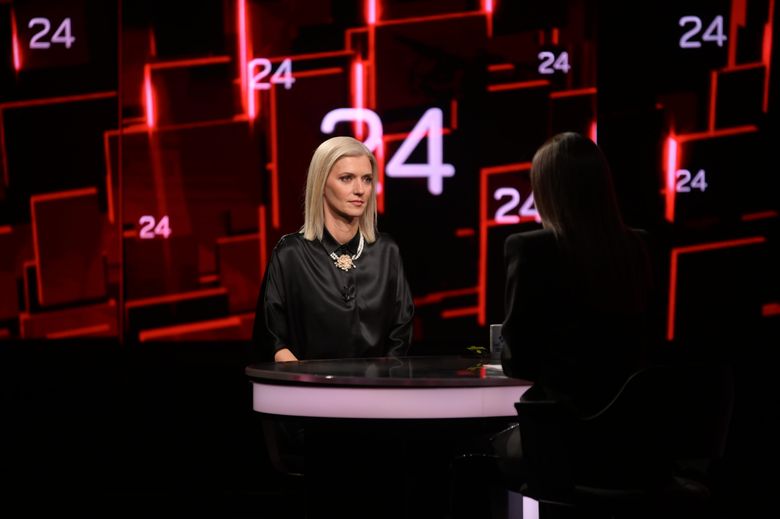 Alina Gorghiu, Președintele interimar al Senatului României și vicepreședinte PNL, vine duminică la “40 de întrebări cu Denise Rifai”