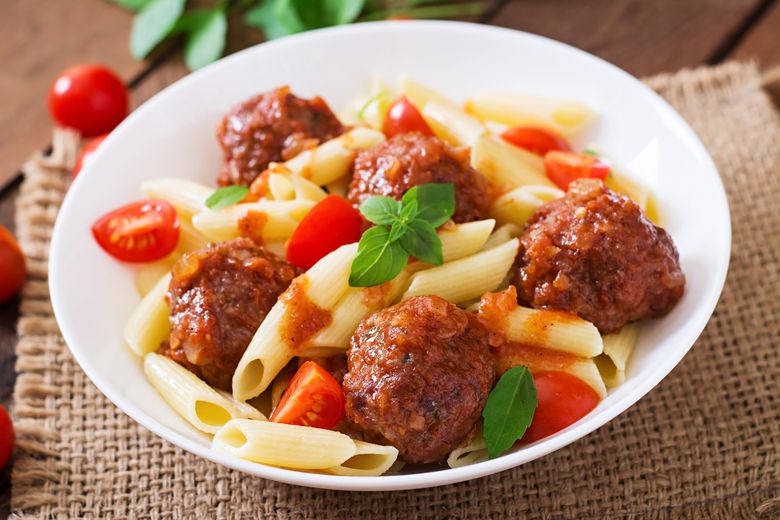 cea mai simpla reteta de paste cu chiftelute marinate