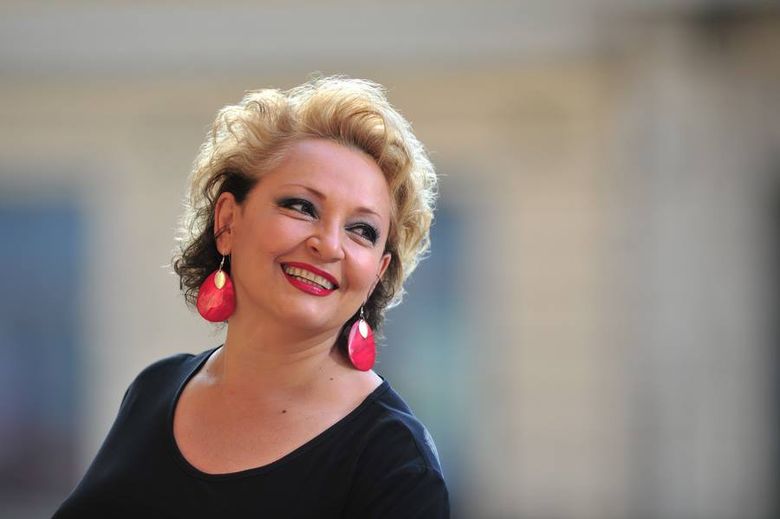 cine este mihaela tatu