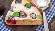 placinta cu crema de migdale si prune