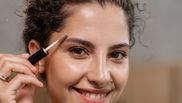 Cum poți face sprâncene perfecte în doar 5 pași