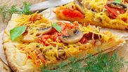 pizza cu bacon ciuperci si cascaval
