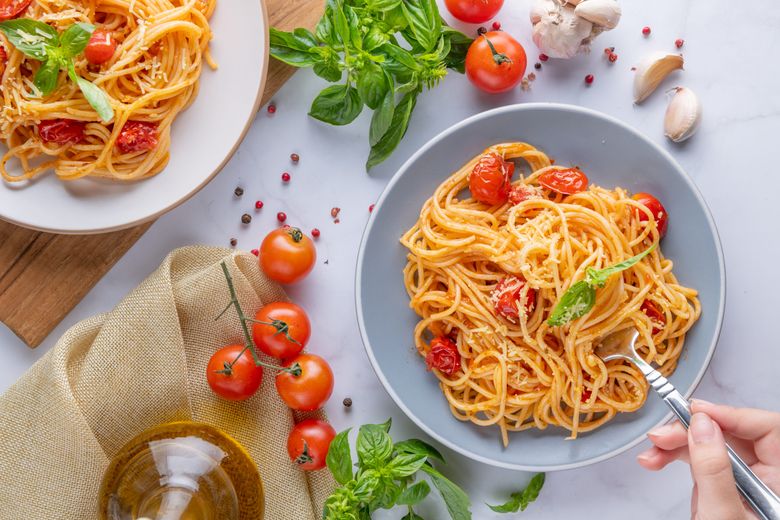 cea mai simpla reteta de spaghete cu rosii cherry parmezan si busuioc