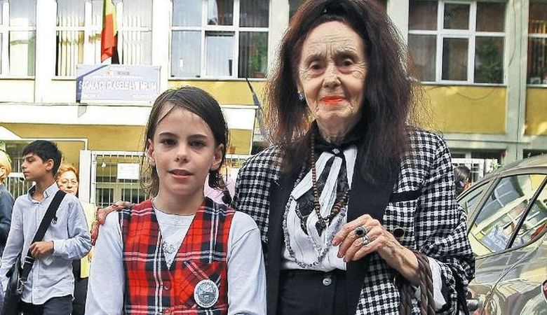 cine este adriana iliescu