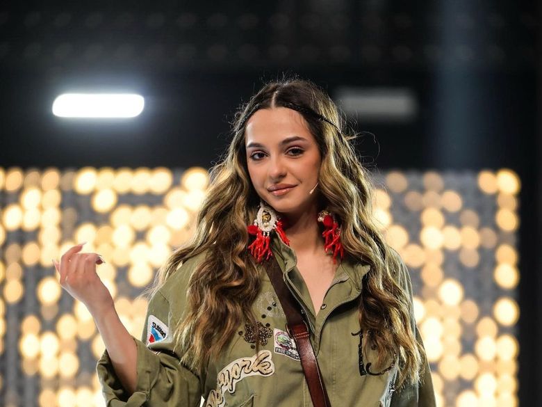 Cine este Jasmine de la „Bravo, ai stil!” sezonul 8 Cine este Jasmine de la „Bravo, ai stil!” sezonul 8. ”Sunt sinceră, nu mă dau ceea ce nu sunt și accept din partea celorlalți criticile.”