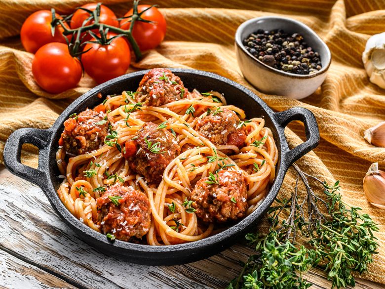 Rețetă de Spaghete cu chifteluțe marinate paste cu chiftele la cuptor