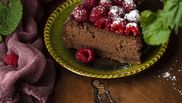 tort cu crema de ciocolata cu zmeura