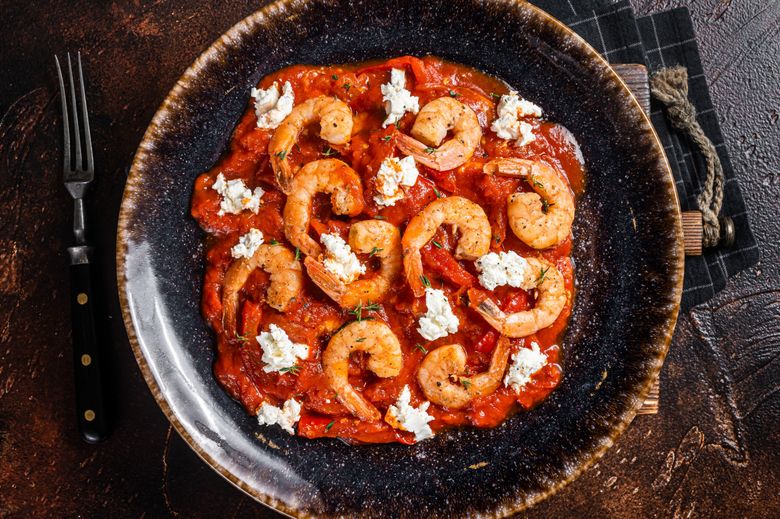 creveti saganaki la tigaie