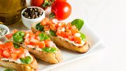 Rețetă de bruschete cu somon și roșii