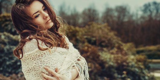 7 semne periculoase de gaslighting într-o relație (nr.  3 iți omoară încrederea)