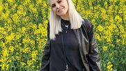  Adina Postelnicu este de acord ca partenerul său să aibă mai multe soții