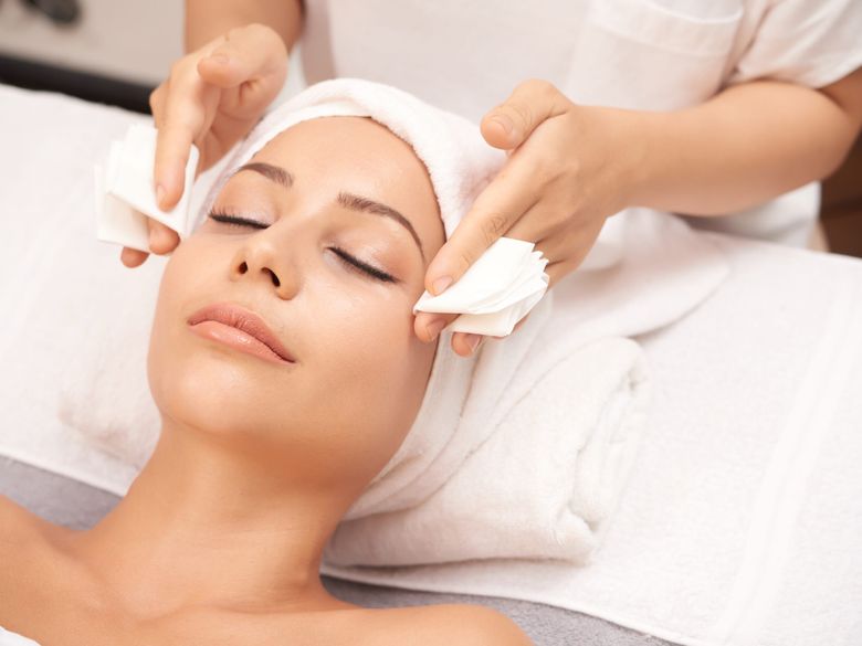 Care sunt beneficiile unui masaj facial. Secretul unui ten frumos și strălucitor!