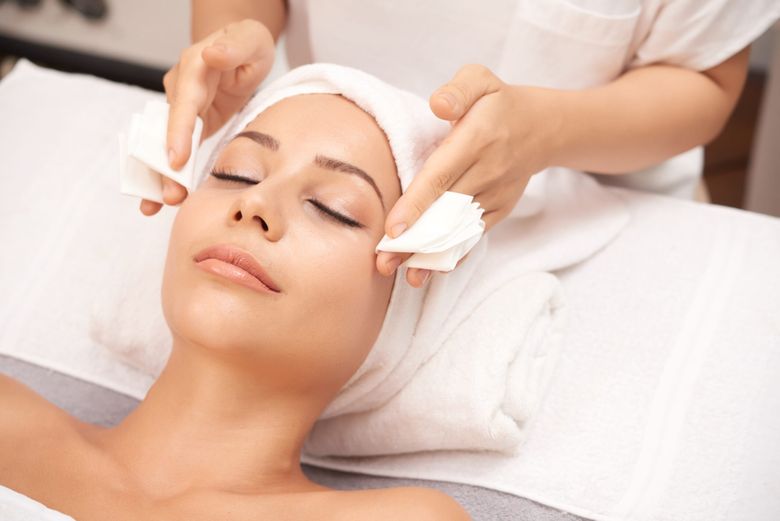 Care sunt beneficiile unui masaj facial. Secretul unui ten frumos și strălucitor!