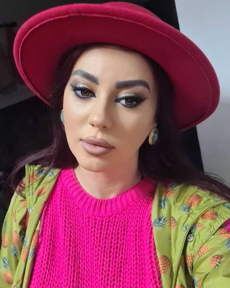 Cine este Larisa Drăgulescu. “Familia lui nu a fost de acord cu mine niciodată. Cu puțin timp înainte ca fetița mea să facă doi ani, am aflat că nu aude.”