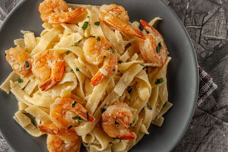 Tagliatelle cu creveți și pătrunjel bucataria italiana