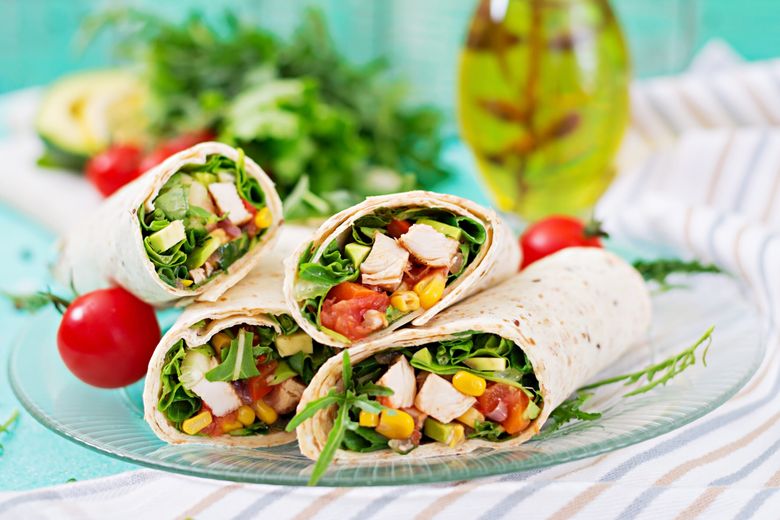 Burritos mexicani cu pui și legume bucataria mexicana