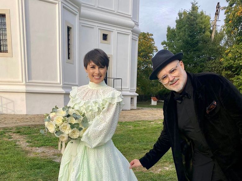 Cine este soția lui Adrian Oianu Cine este soția lui Adrian Oianu
