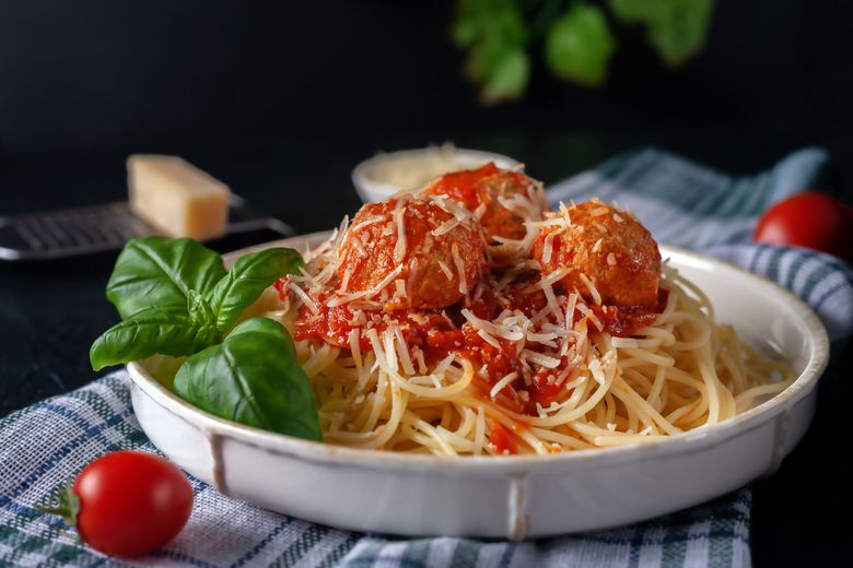 spaghete cu chiftele