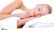 Ce trebuie să pună femeile sub pernă pentru a avea un somn lin și odihnitor