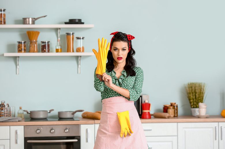 Rolul femeii in bucătărie. Cum să găsiți un echilibru care să vă satisfacă și să vă aducă bucurie în timpul activităților culinare!