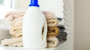 De ce să pui șampon în mașina de spălat