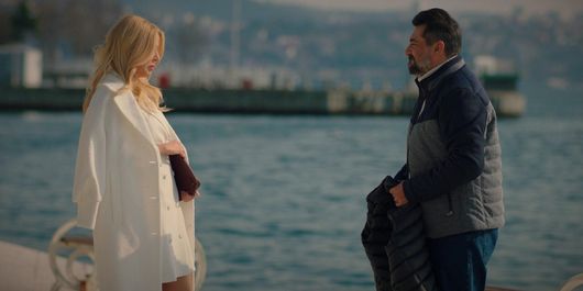 În această seară, de la ora 20:00, în serialul “Totul pentru familia mea”, la Kanal D,  Akif, la  fostei soții