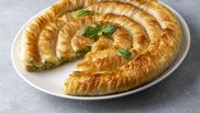 placinta cu aluat si branza cu aluat foietaj