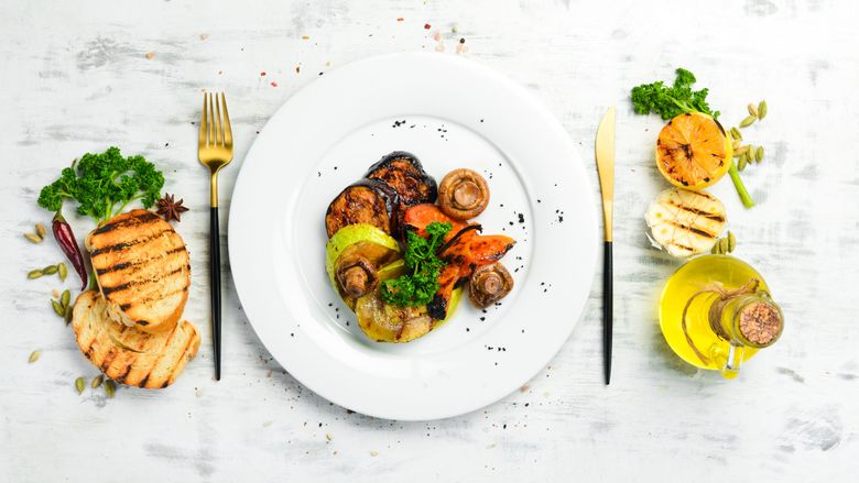 Bătălia meniurilor: Vegetarian vs. Carnivor. Care este mai benefic pentru sănătate?