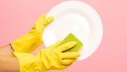 Ce se întâmplă dacă adaugi sare în detergentul de vase