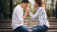 4 lucruri pe care le vei observa dacă te iubește